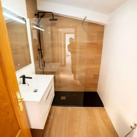 Skyview Navas Appartement *